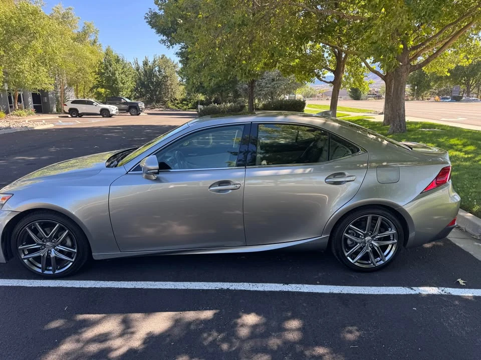 2014 Lexus IS 3rd Gen - Image 5 of 10