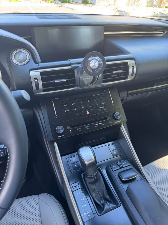 2014 Lexus IS 3rd Gen - Image 8 of 10