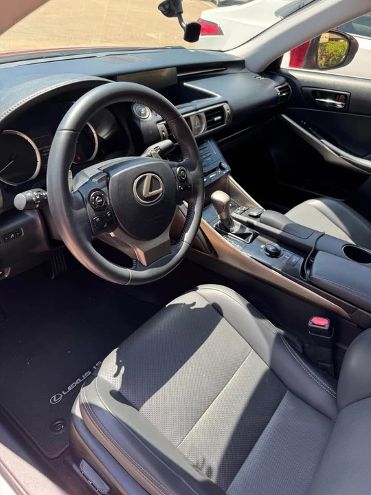 2014 Lexus IS 3rd Gen - Image 8 of 15