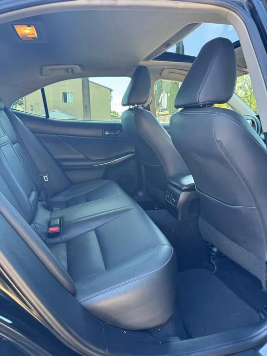 2014 Lexus IS 3rd Gen - Image 9 of 12