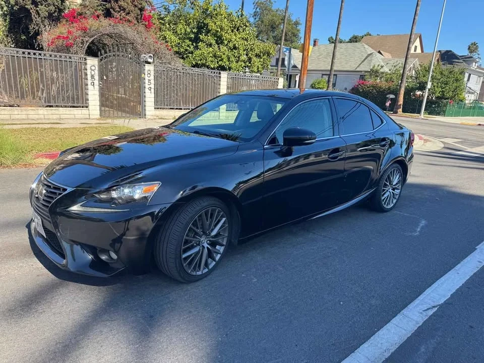 2014 Lexus IS 3rd Gen - Image 5 of 12