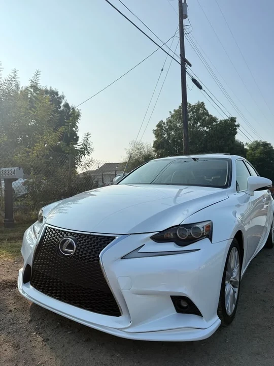2014 Lexus IS 3rd Gen - Image 5 of 8