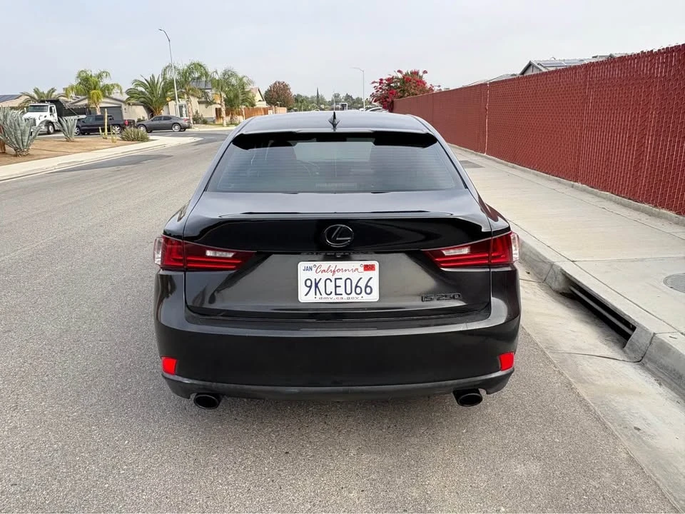 2014 Lexus IS 3rd Gen - Image 5 of 11