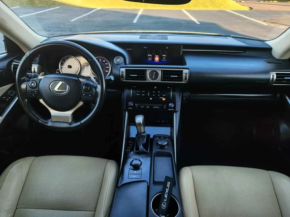 2014 Lexus IS 3rd Gen - Image 13 of 17