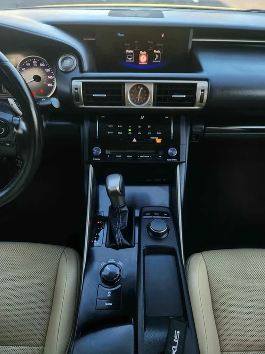 2014 Lexus IS 3rd Gen - Image 12 of 17