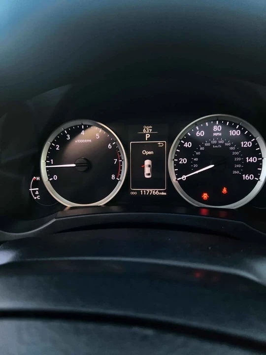 2014 Lexus IS 3rd Gen - Image 16 of 17