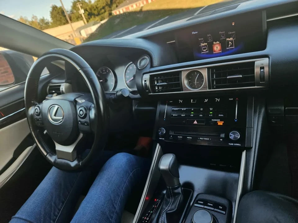 2014 Lexus IS 3rd Gen - Image 15 of 17