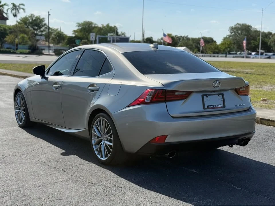 2014 Lexus IS 3rd Gen - Image 4 of 10