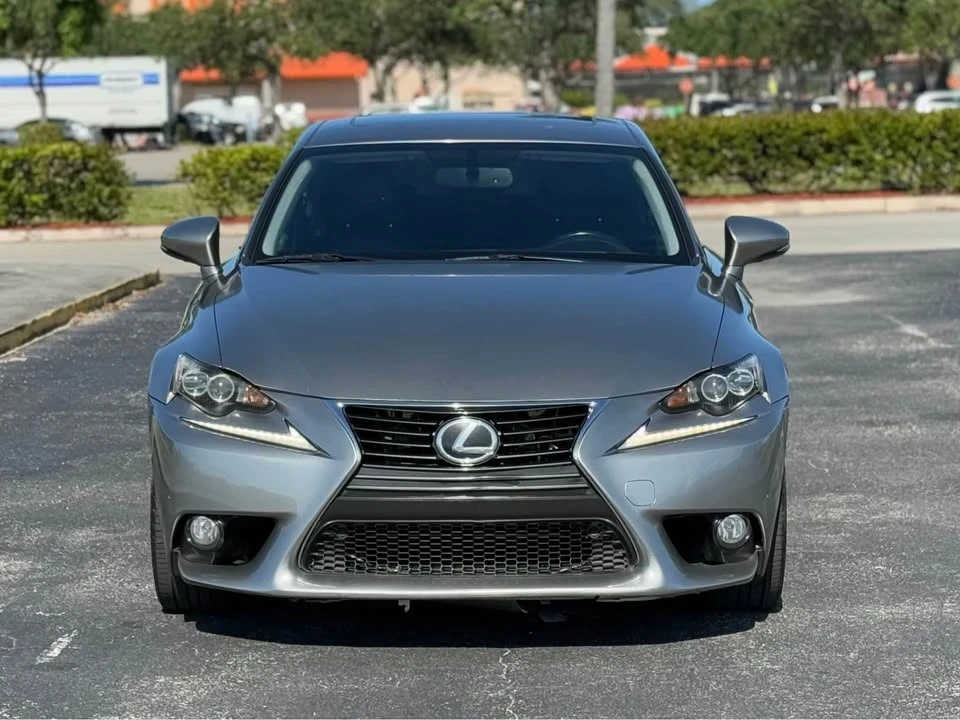 2014 Lexus IS 3rd Gen - Image 5 of 10