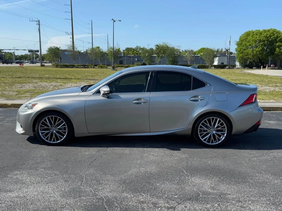 2014 Lexus IS 3rd Gen - Image 7 of 13