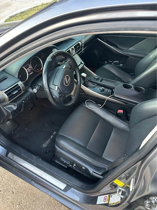2014 Lexus IS 3rd Gen - Image 5 of 9