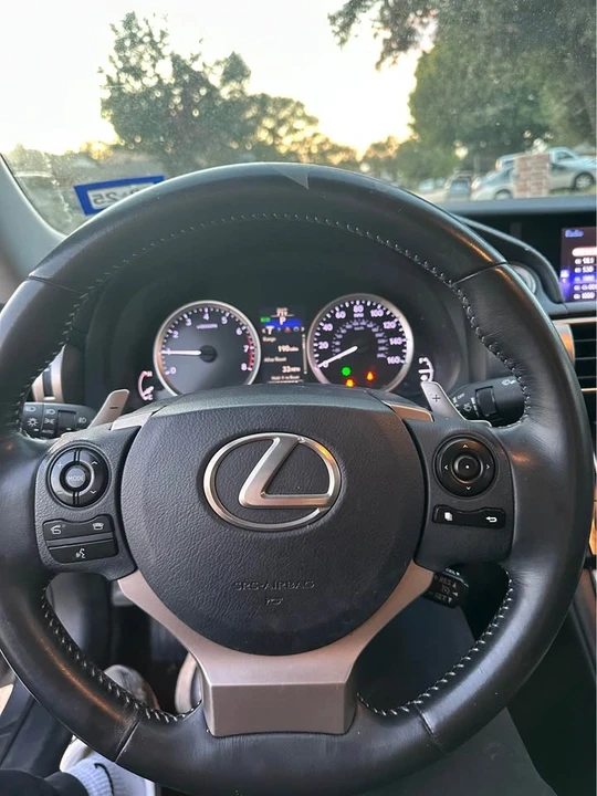 2014 Lexus IS 3rd Gen - Image 4 of 9