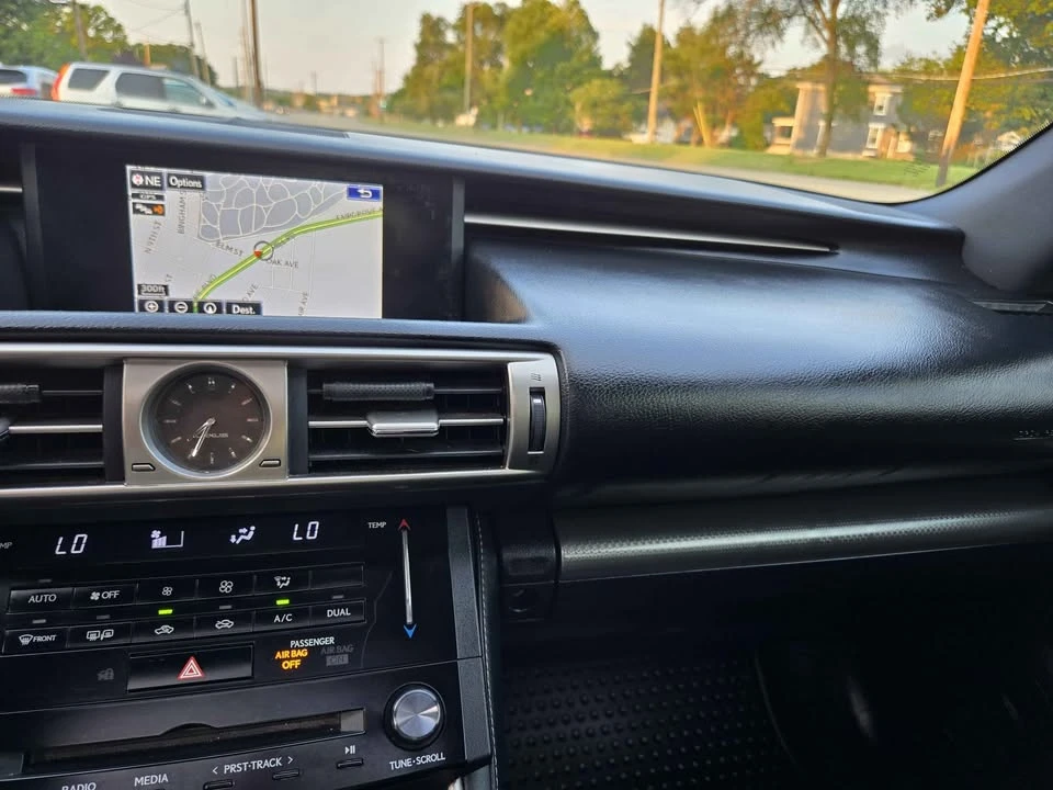 2014 Lexus IS 3rd Gen - Image 4 of 19