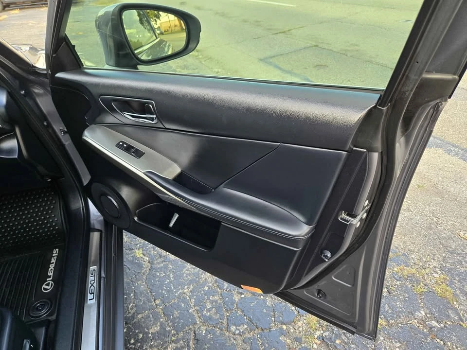 2014 Lexus IS 3rd Gen - Image 15 of 19