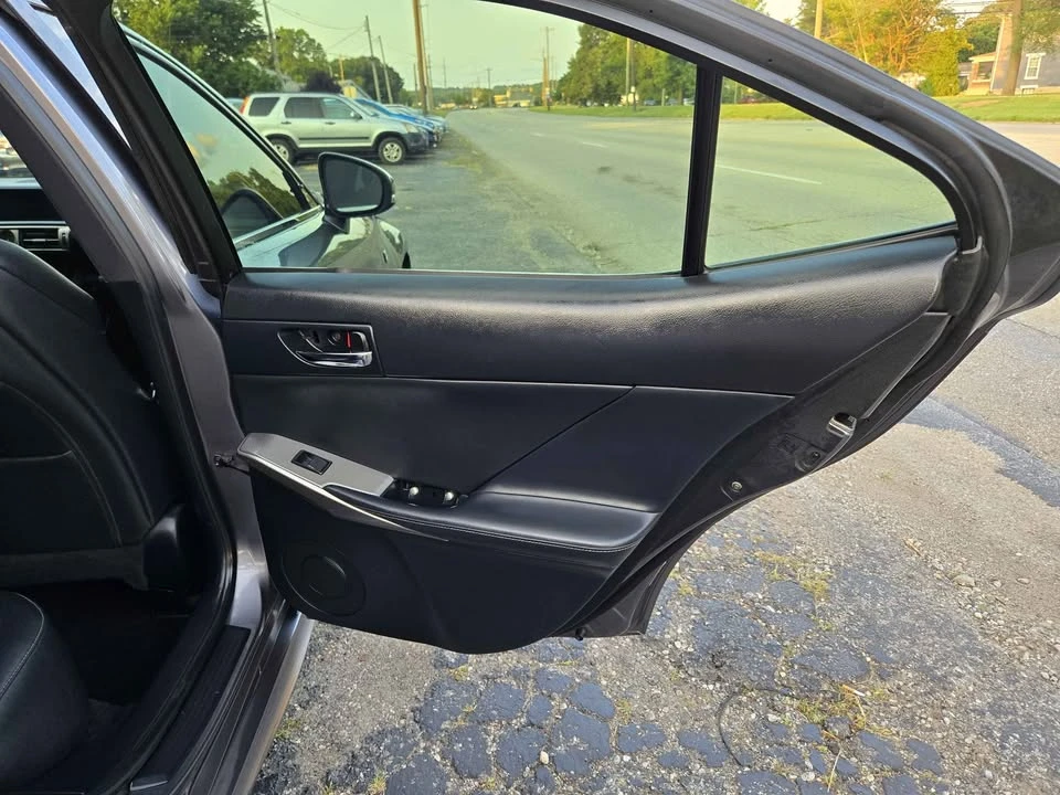 2014 Lexus IS 3rd Gen - Image 17 of 19