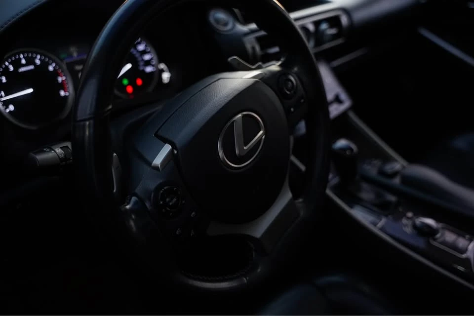 2014 Lexus IS 3rd Gen - Image 14 of 20