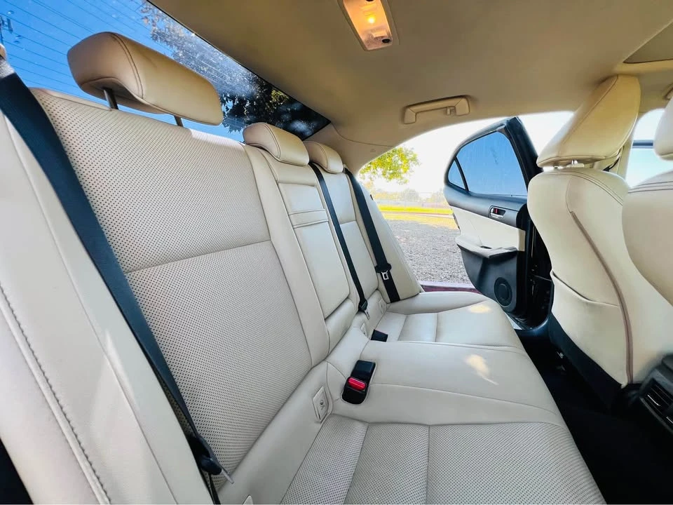 2014 Lexus IS 3rd Gen - Image 10 of 15