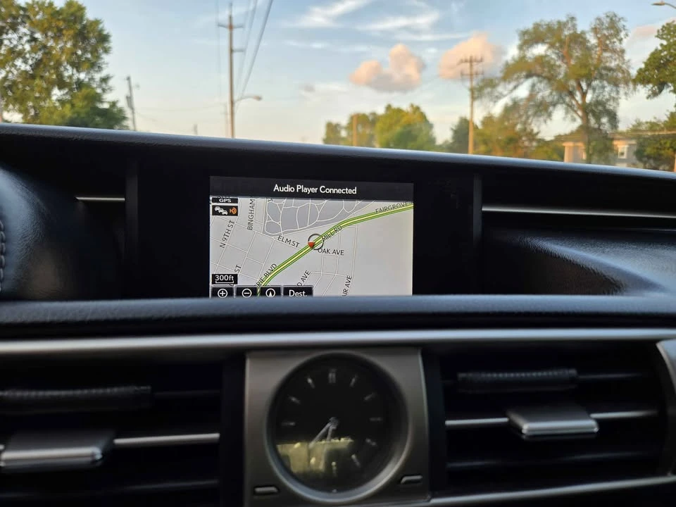 2014 Lexus IS 3rd Gen - Image 16 of 19