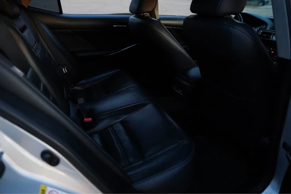 2014 Lexus IS 3rd Gen - Image 10 of 20