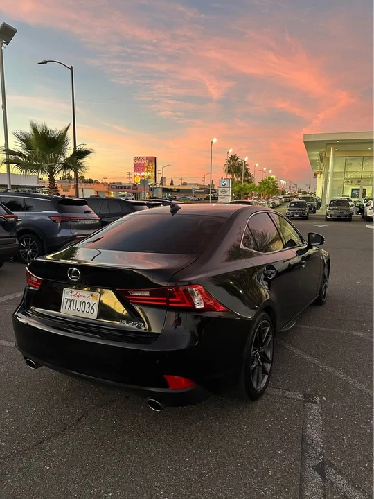 2014 Lexus IS 3rd Gen - Image 4 of 13