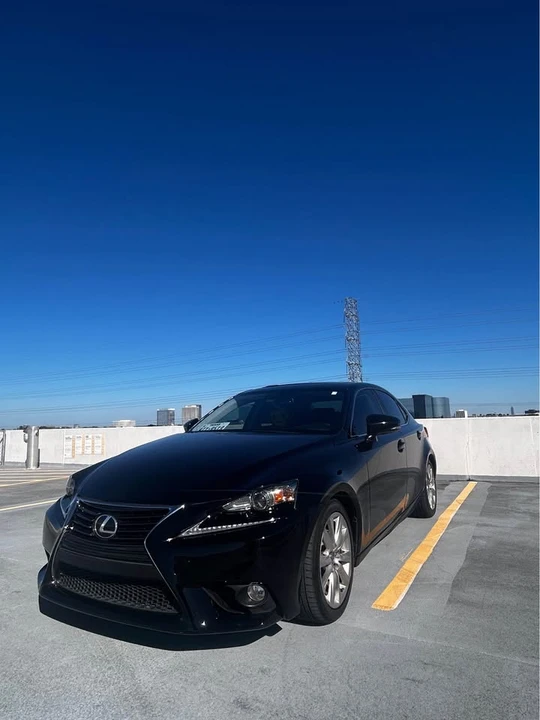 2014 Lexus IS 3rd Gen - Image 15 of 17