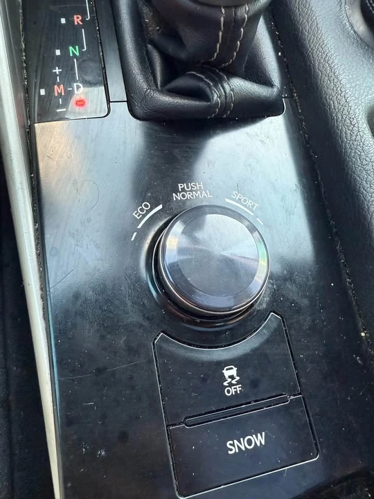 2014 Lexus IS 3rd Gen - Image 8 of 14