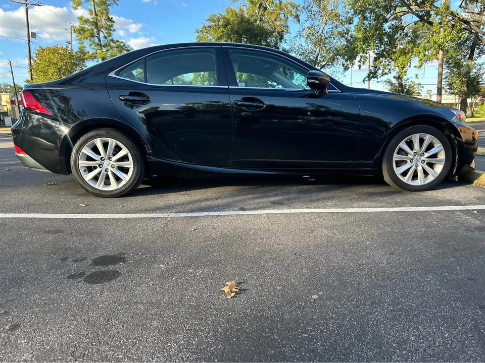 2014 Lexus IS 3rd Gen - Image 8 of 17