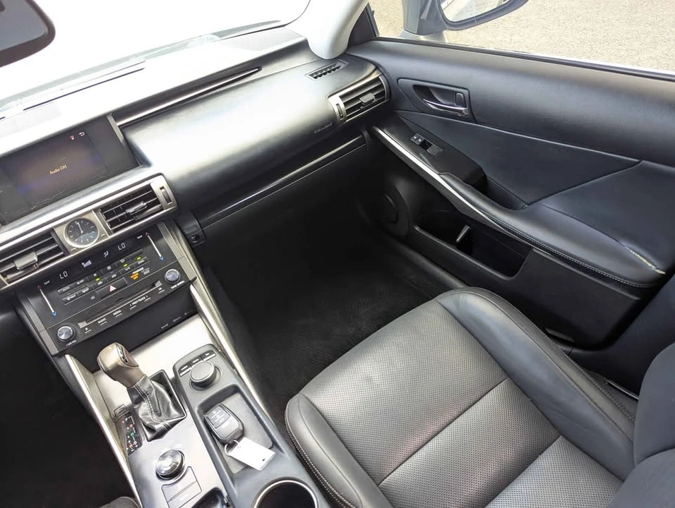 2014 Lexus IS 3rd Gen - Image 11 of 13