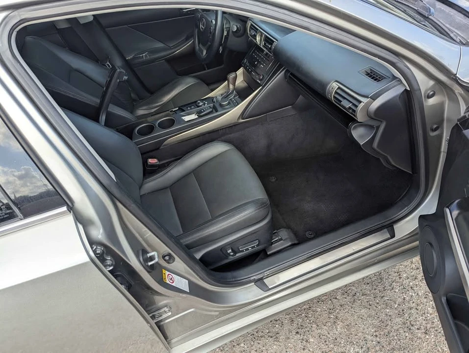 2014 Lexus IS 3rd Gen - Image 9 of 13