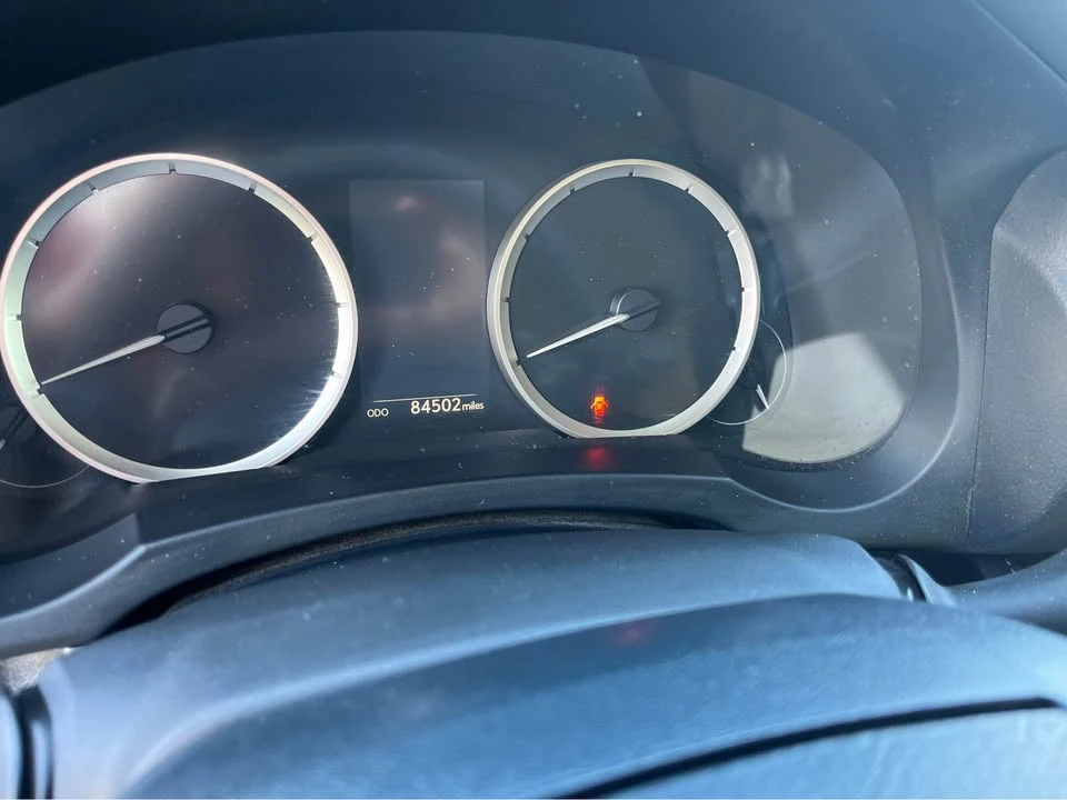 2014 Lexus IS 3rd Gen - Image 6 of 7