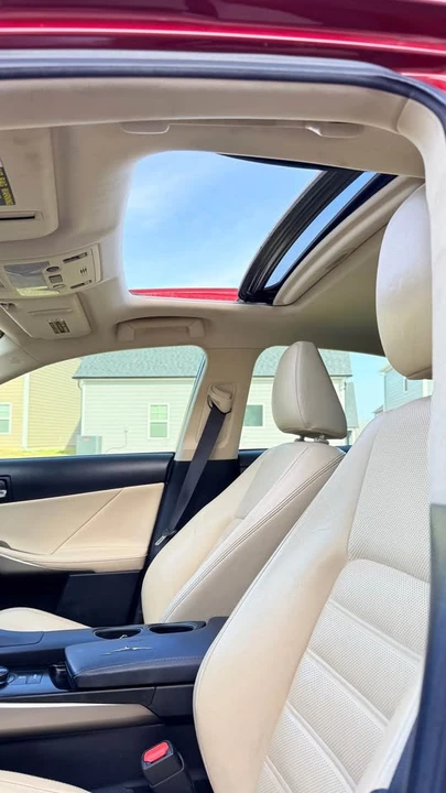 2014 Lexus IS 3rd Gen - Image 11 of 12