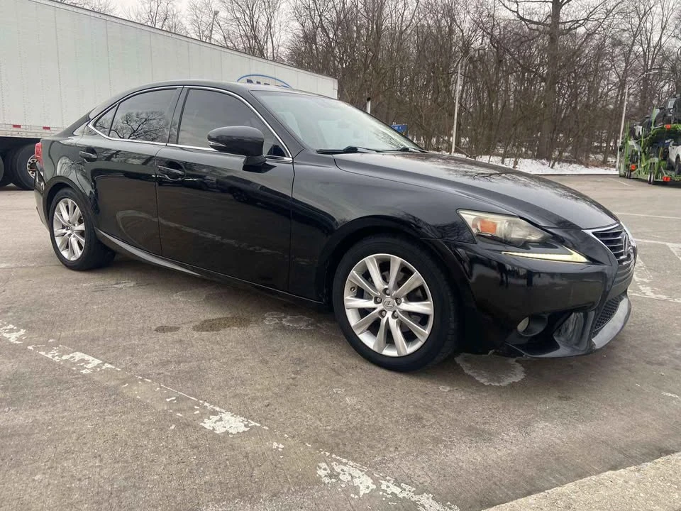 2014 Lexus IS 3rd Gen - Image 17 of 18