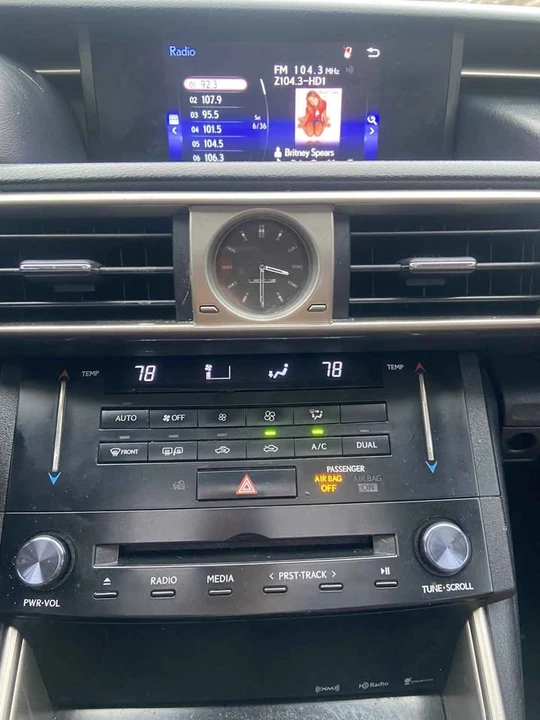 2014 Lexus IS 3rd Gen - Image 15 of 18