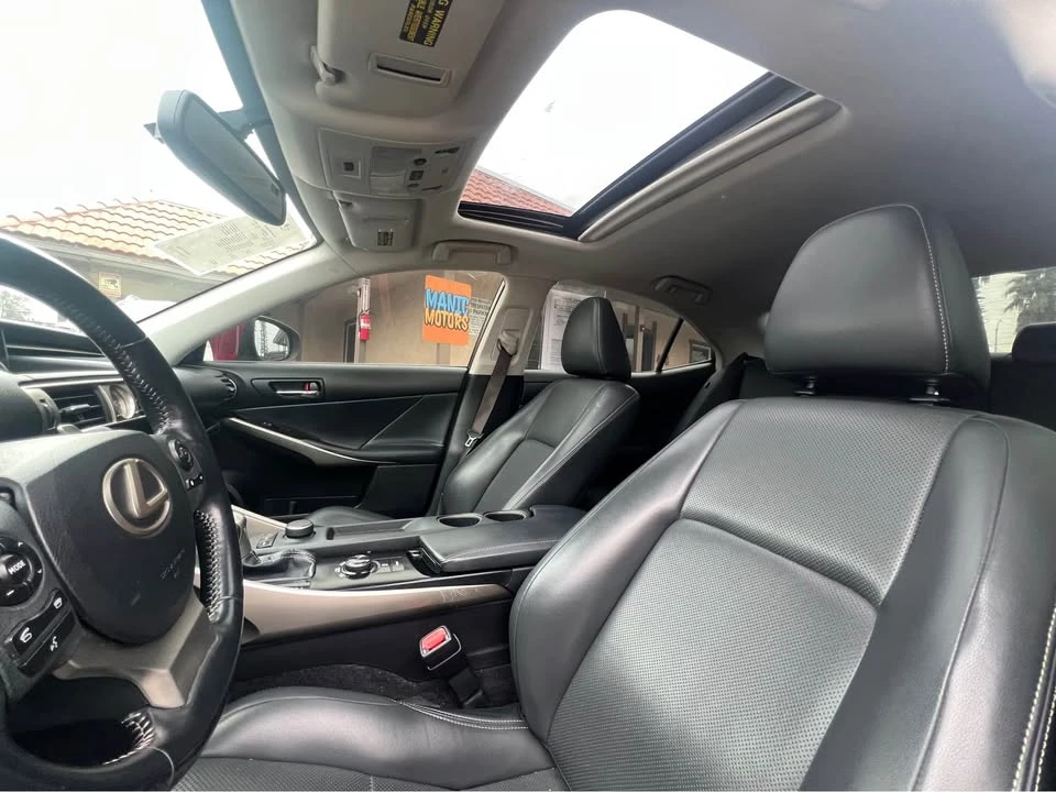 2014 Lexus IS 3rd Gen - Image 17 of 18