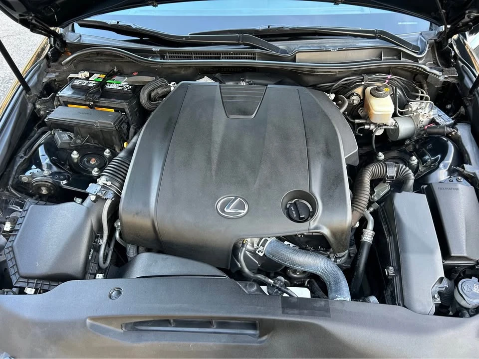 2014 Lexus IS 3rd Gen - Image 9 of 14