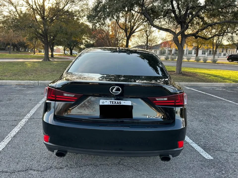 2014 Lexus IS 3rd Gen - Image 4 of 14