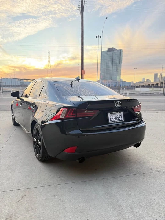 2014 Lexus IS 3rd Gen - Image 5 of 15