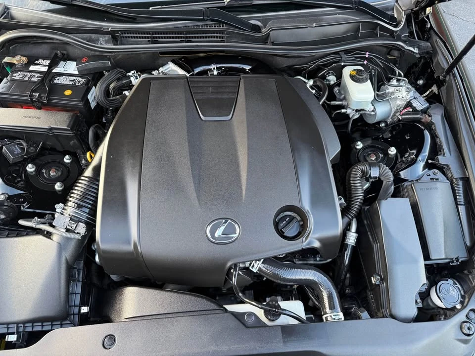 2014 Lexus IS 3rd Gen - Image 14 of 15