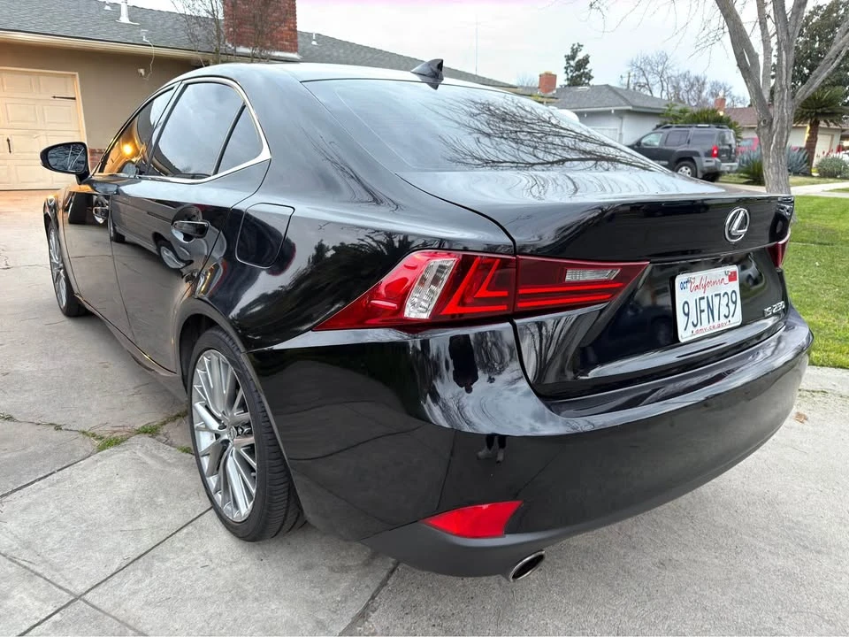 2014 Lexus IS 3rd Gen - Image 8 of 10