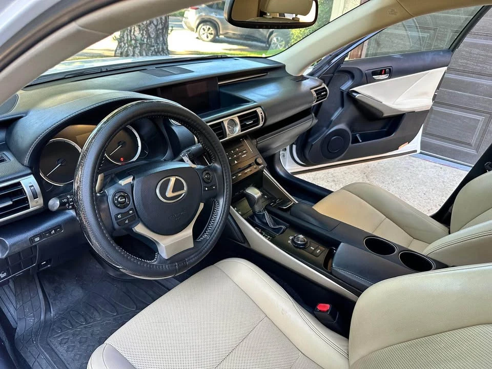 2014 Lexus IS 3rd Gen - Image 13 of 19