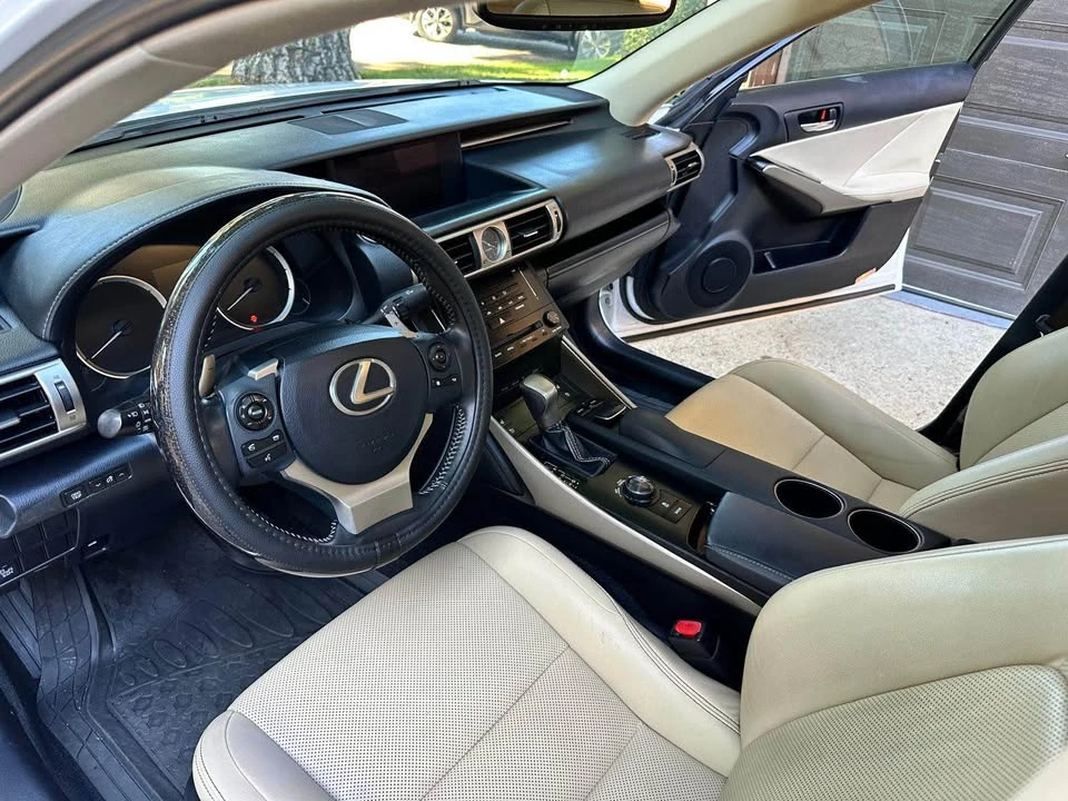 2014 Lexus IS 3rd Gen - Image 12 of 19