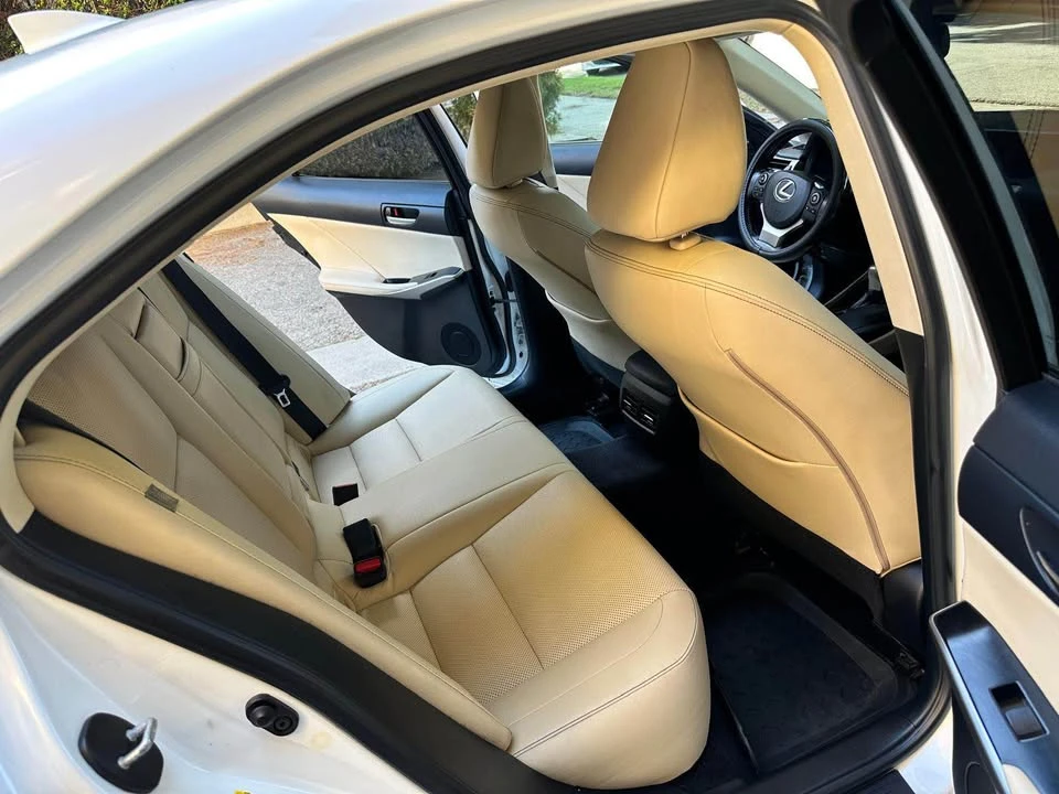 2014 Lexus IS 3rd Gen - Image 16 of 19