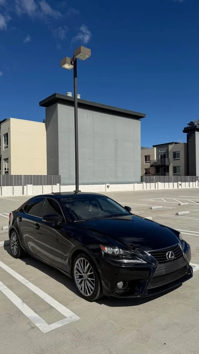 2014 Lexus IS 3rd Gen - Image 3 of 10