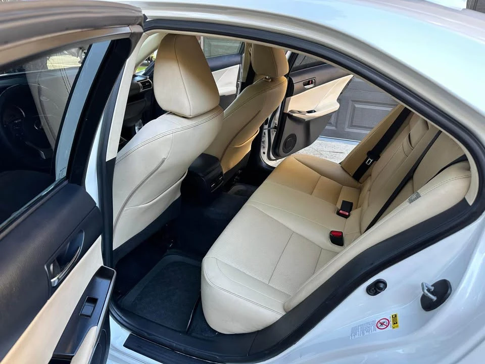 2014 Lexus IS 3rd Gen - Image 15 of 19