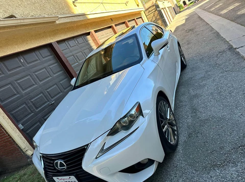 2014 Lexus IS 3rd Gen - Image 11 of 19