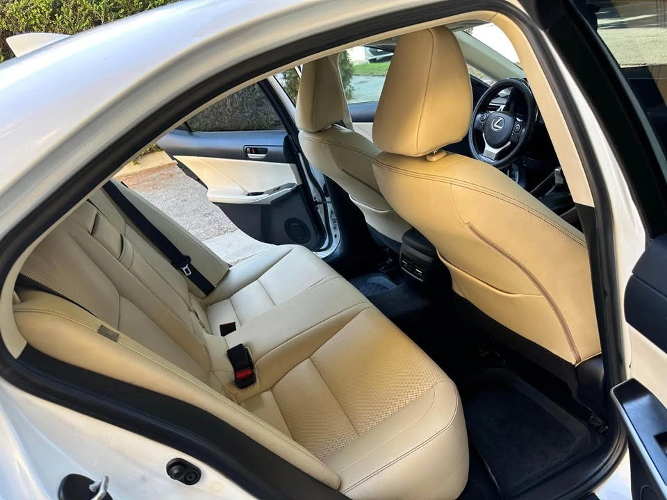 2014 Lexus IS 3rd Gen - Image 18 of 19