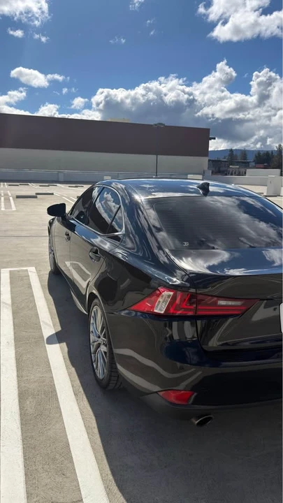 2014 Lexus IS 3rd Gen - Image 6 of 10