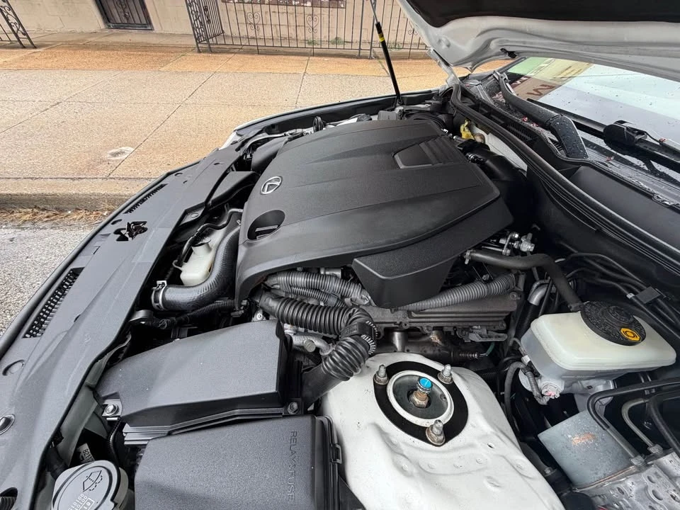 2014 Lexus IS 3rd Gen - Image 9 of 11