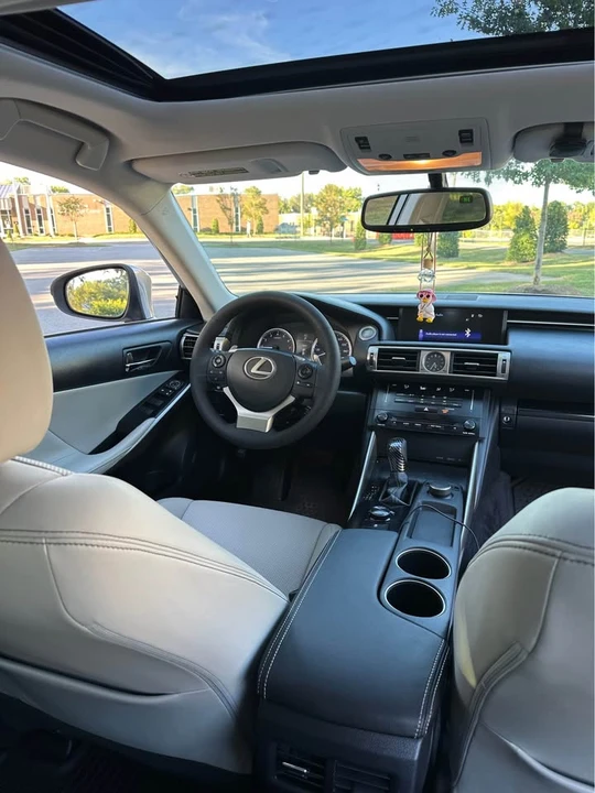 2014 Lexus IS 3rd Gen - Image 14 of 19