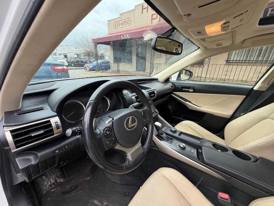 2014 Lexus IS 3rd Gen - Image 5 of 11